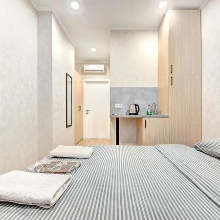 1 Room Apartment Near National Circus Kyiv Exterior photo